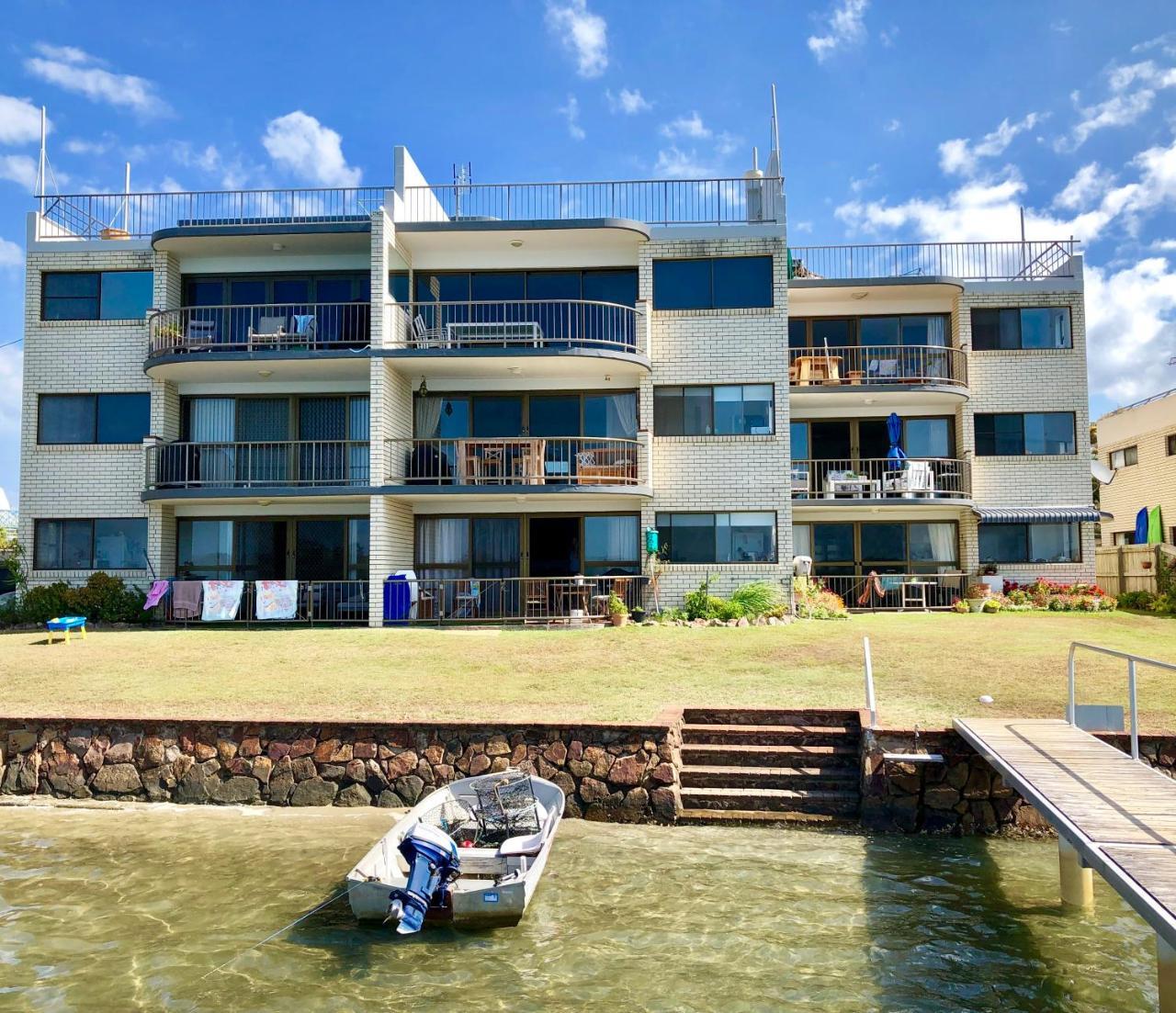 Wharf Lodge River View Apartment Марукідор Екстер'єр фото